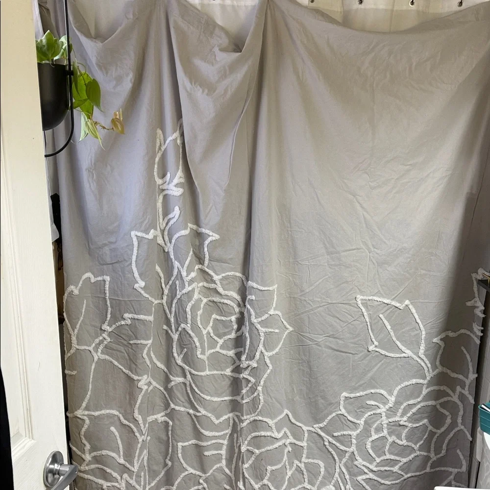 Elegant Floral Shower Curtain in Gray and White